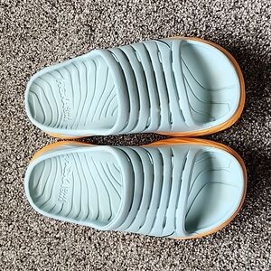 Hoka Ora Recovery Slides